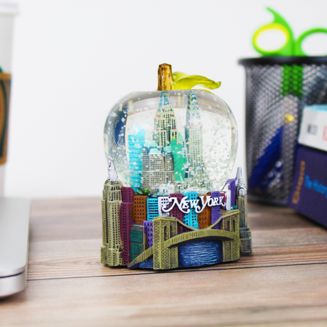 Cityscape "NEW YORK" Apple Snow Globe | New York City Souvenir | New York Gift (2 Sizes)