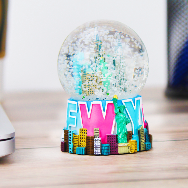 Pastel "NEW YORK" Skyline Snow Globe (2 Sizes)