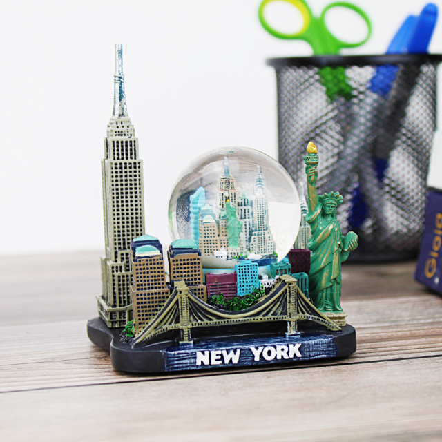 4D-Base Cityscape "NEW YORK" Snow Globe