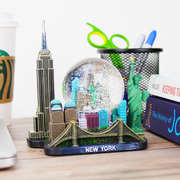 4D-Base Cityscape "NEW YORK" Snow Globe